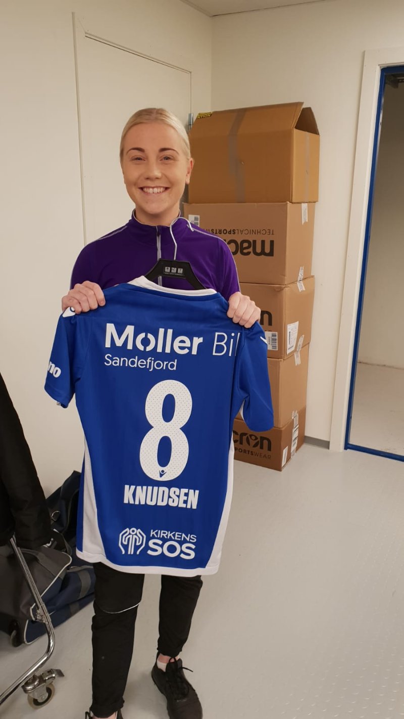 Maren Knudsen skal aksle drakt nummer 8 i SF.