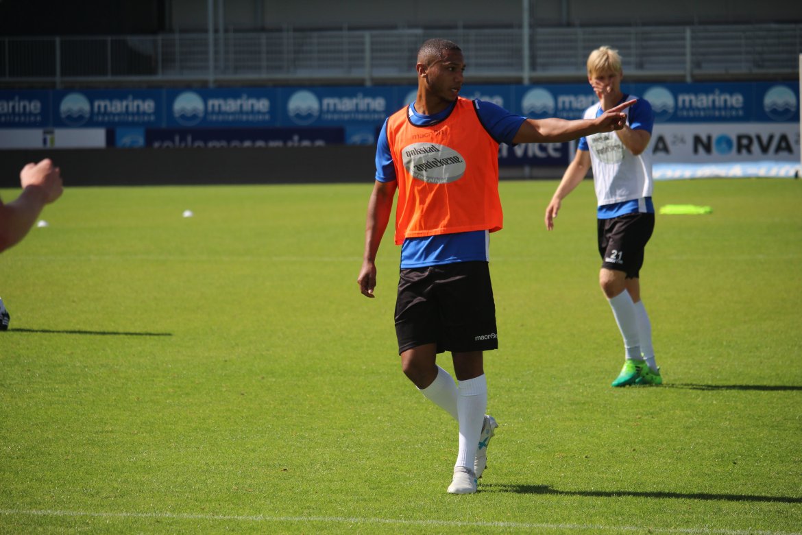 Crescendo van Berkel under torsdagens trening på Komplett Arena. 