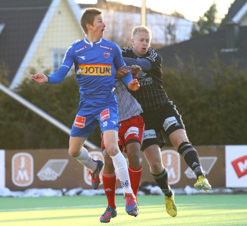 Johan Gulliksen har spilt 30 kamper for Sandefjord Fotball. Nå spiller han for onsdagens cup-motstander Eik-Tønsberg.
