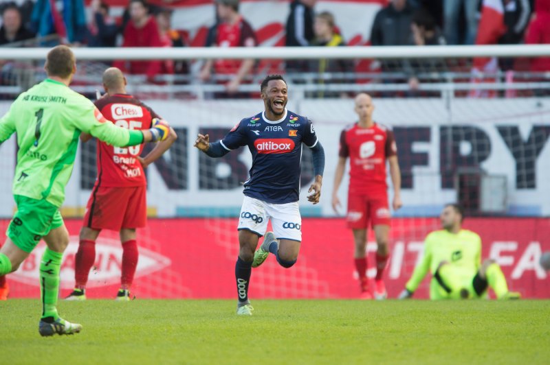 MÅ STOPPES: Samuel Adegbenro scoret mot Brann. (Foto: Astrid M. Nordhaug)
