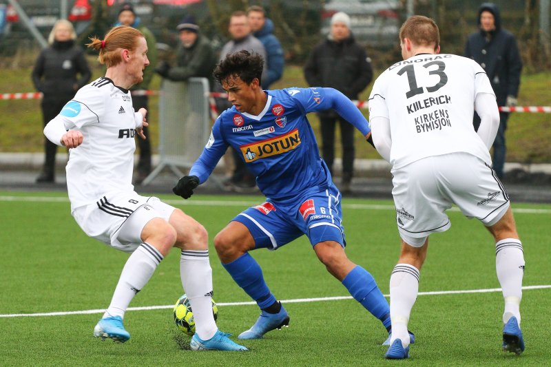 Ikgsan Fandi på prøvespill fra Raufoss. (Foto: Torstein Flåm)