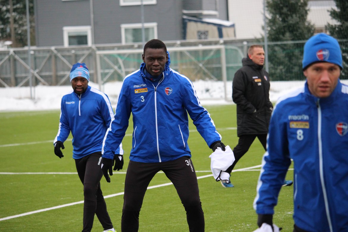 Victor Demba Bindia, Abdoulaye Seck og Erik Mjelde