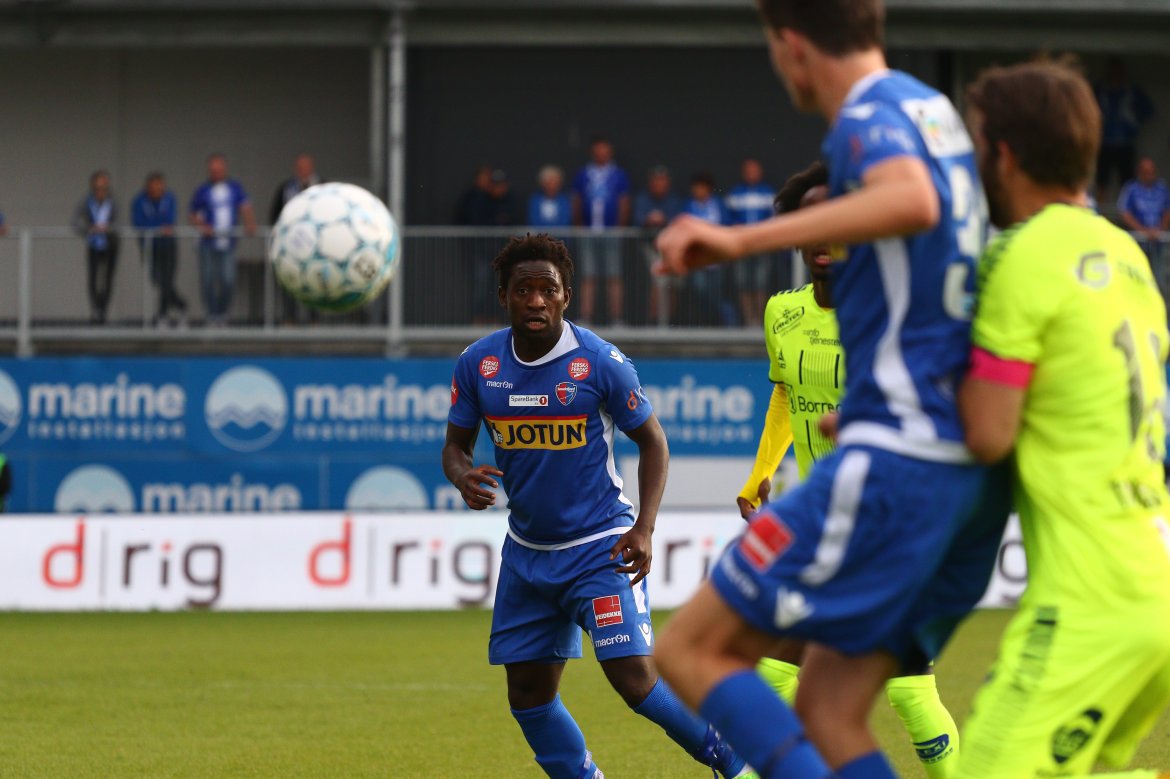 Victor Demba Bindia ble byttet inn og spilte sin kamp nummer 264 for klubbe. (Foto: Torstein Flåm)