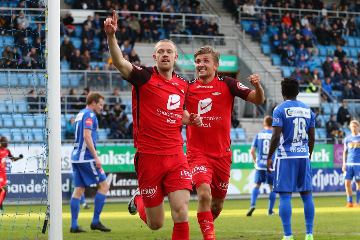 0-1: Orry Larsen scoret kampens eneste mål for Brann. (Foto: Torstein Flåm)