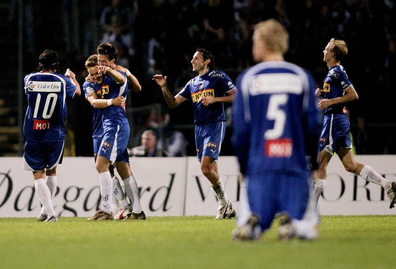 SANDEFJORD 20060924: Sandefjords Andreas Tegström jubler over 3-1 scoringenunder eliteseriekampen mellom Sandefjord og Viking i Sandefjord på Storstadion. Sandefjord - Viking 3-2.Foto: Stian Lysberg Solum / NTB