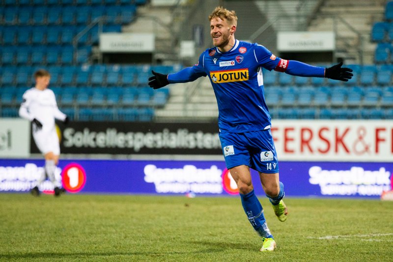 Sandefjord 20211205. Sandefjords Alexander Ruud Tveter i eliteseriekampen i fotball mellom Sandefjord og Kristiansund på Release arena.Foto: Trond R. Teigen / NTB