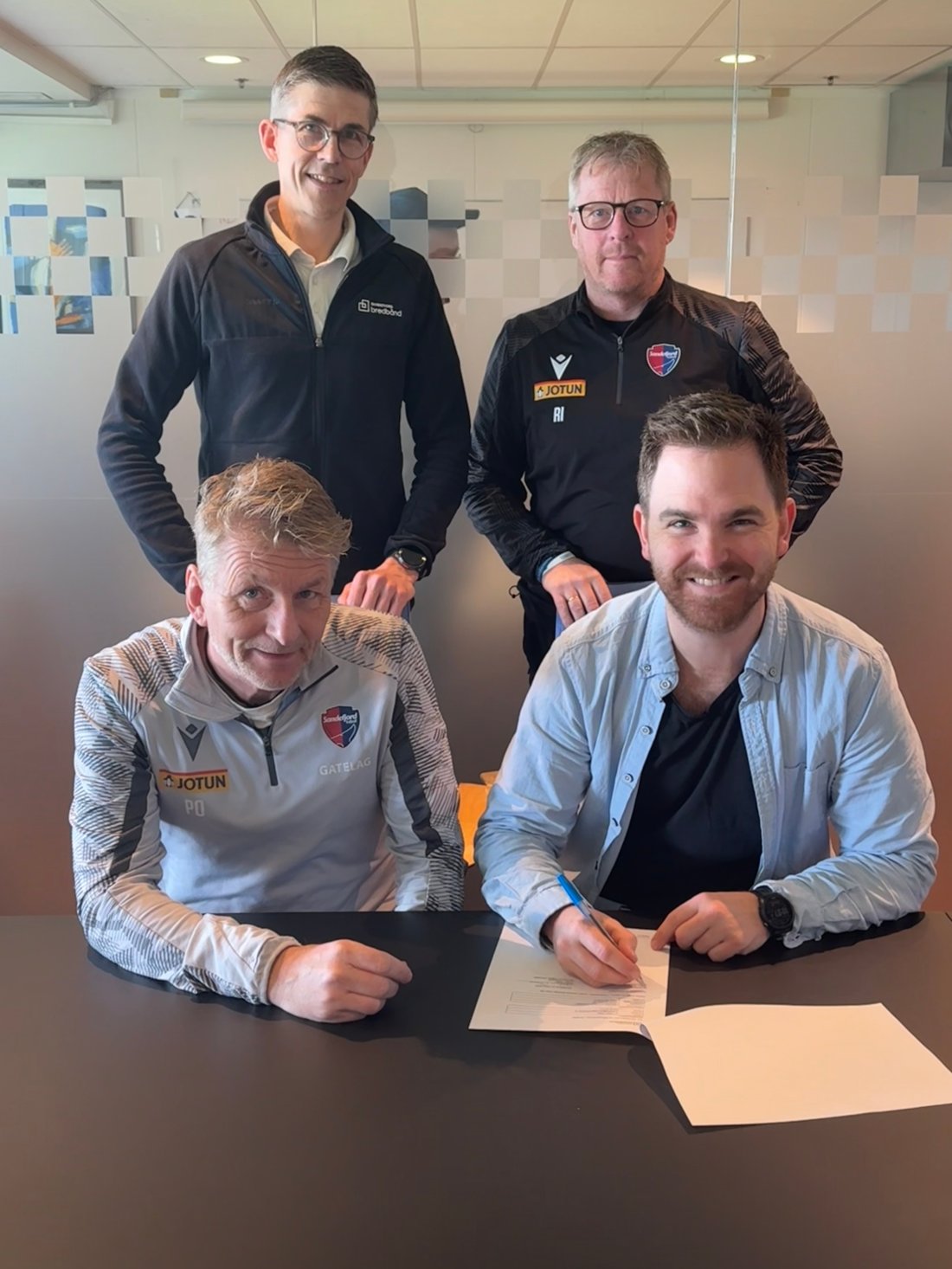 Bak fra venstre: Claus Vidum og Roger Iversen. Foran fra venstre Petter Olsen og Truls Andersen.