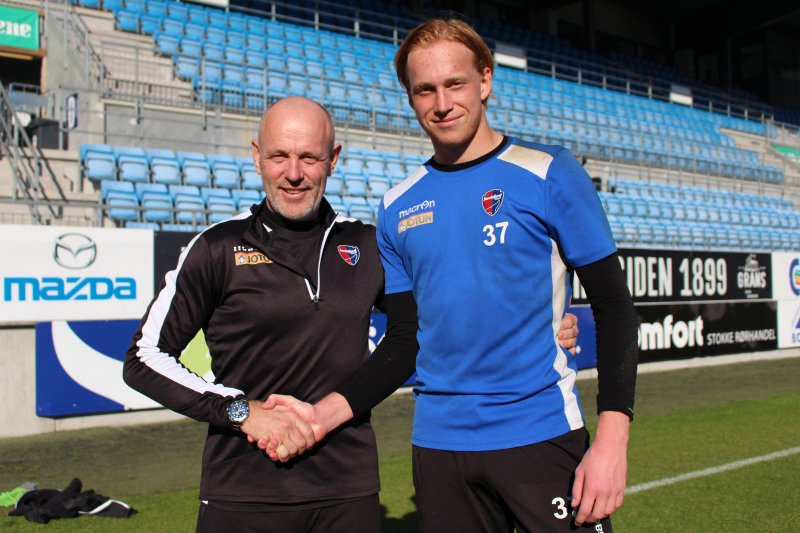 Keepertrener Hans Petter Neirebø Olsen og Jesper Granlund.