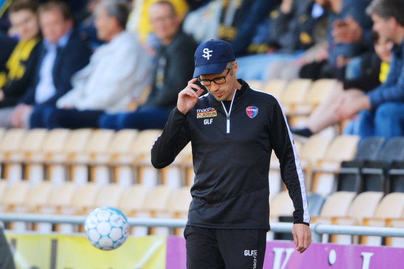 Sandefjords trener Geir Ludvig Fevang under eliteseriekampen i fotball mellom Lillestrøm og Sandefjord på Åråsen Stadion. (Foto: Ørn E. Borgen / NTB scanpix)