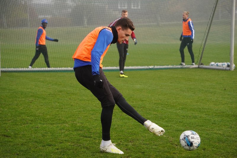 William Kurtovic i aksjon under trening på Månejordet i Larvik