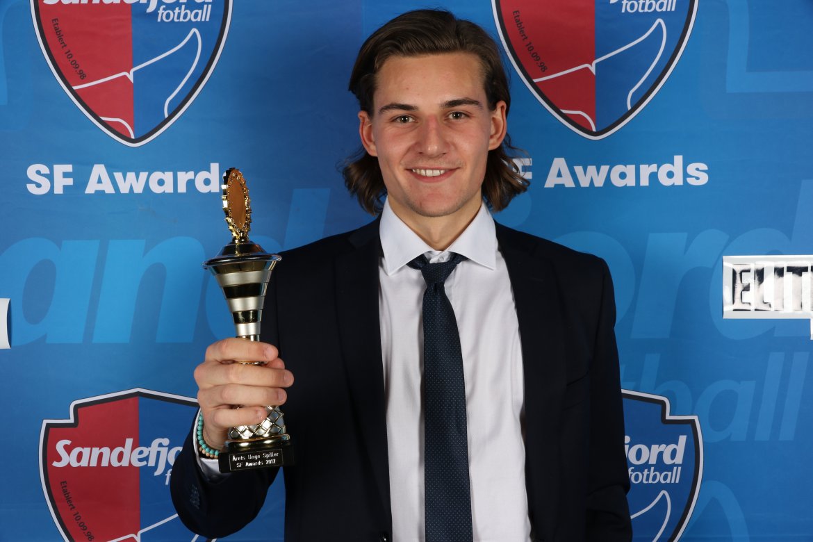 ÅRETS UNGE SPILLER: William Kurtovic. (Foto: Torstein Flåm)