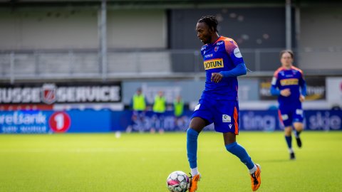 Hjemmetap og rødt kort for SF2