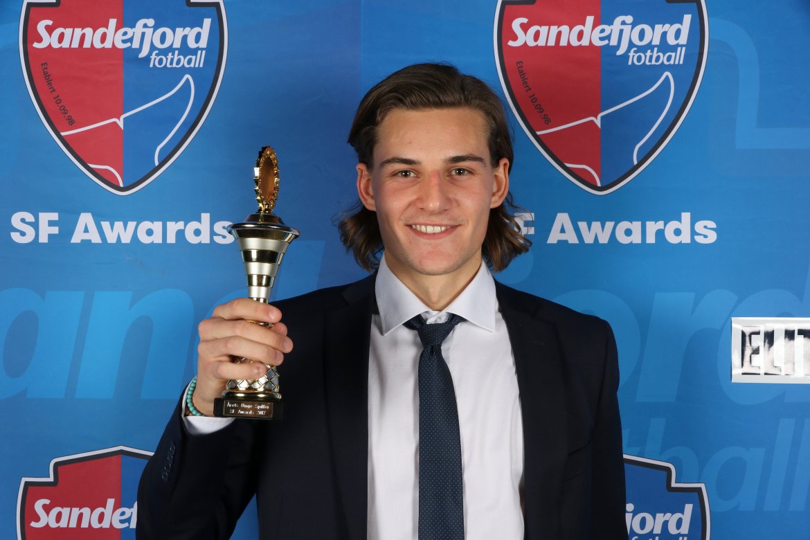 Årets unge spiller 2016: William Kurtovic. (Foto: Torstein Flåm)